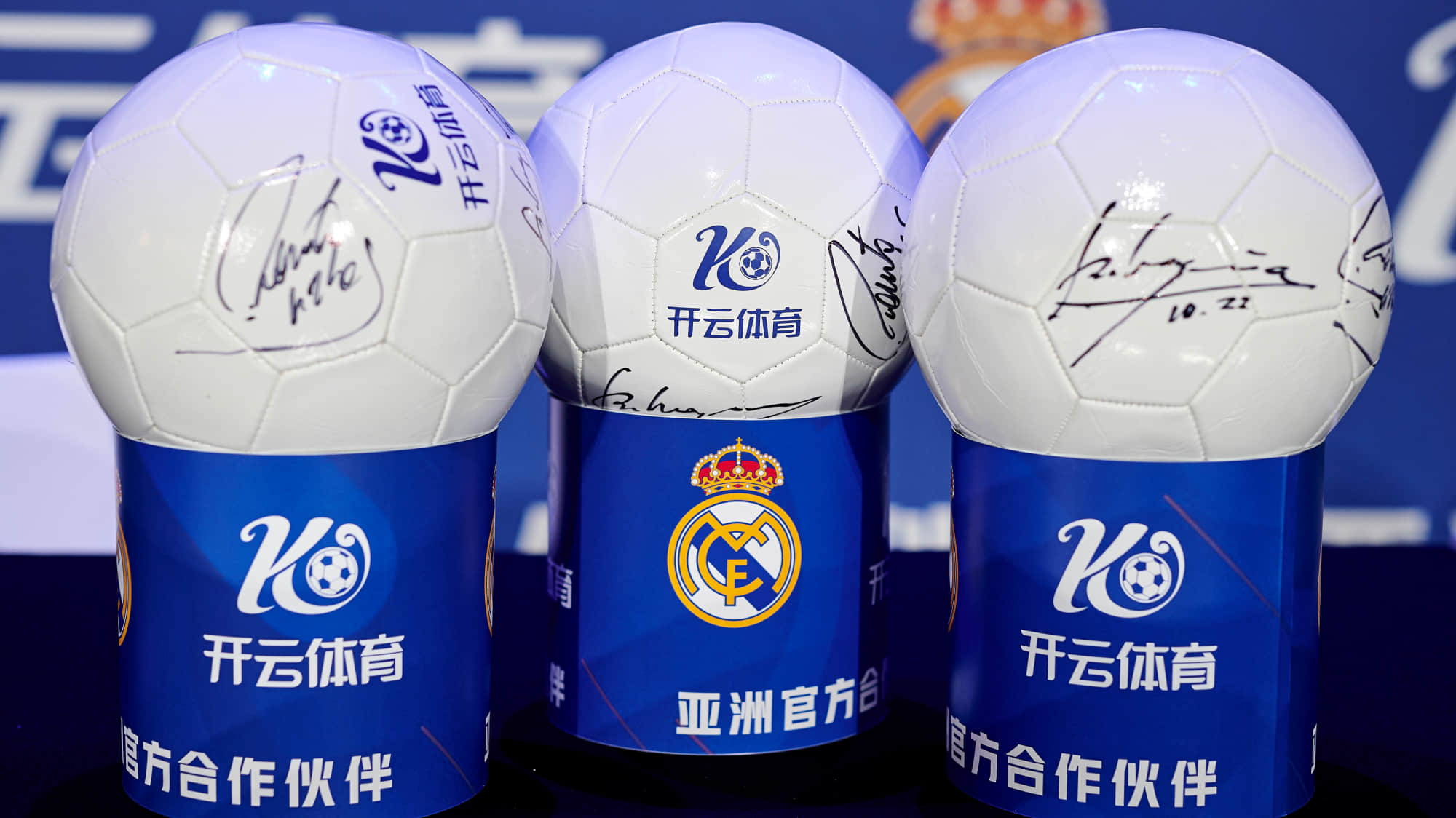 前球探:曼联卖卡雷拉斯是巨大错误 他们缺乏投资年轻球员的勇气 前球探:曼联卖卡雷拉斯是巨大错误 他们缺乏投资年轻球员的勇气